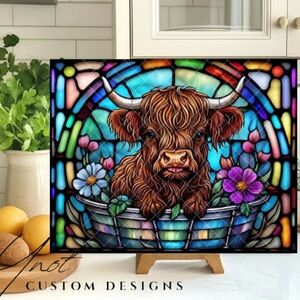 Highland Cow Glass Cutting Board